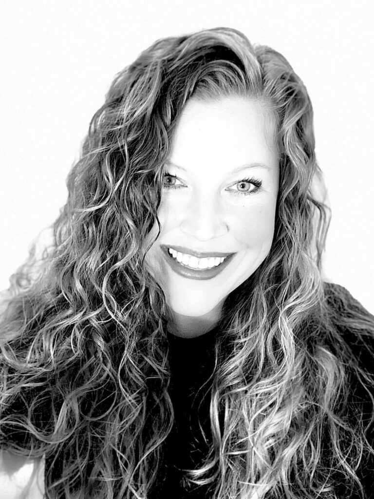 Julia Headshot